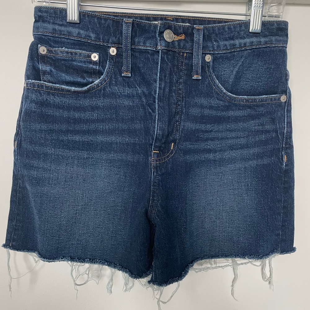 Madewell curvy high rise denim shorts. Size 27.